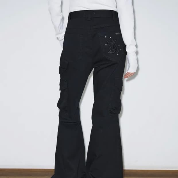 새상품 헬레네 파리스 피그먼트 스터드 부츠컷 팬츠 블랙 s