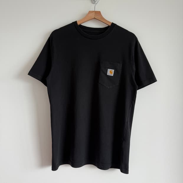칼하트(Carhartt) 포켓 반팔 티셔츠