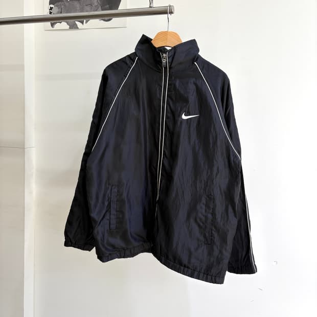 NIKE 바람막이