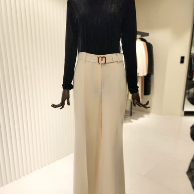 모조에스핀 세미와이드 팬츠 66사이즈(벨트X)