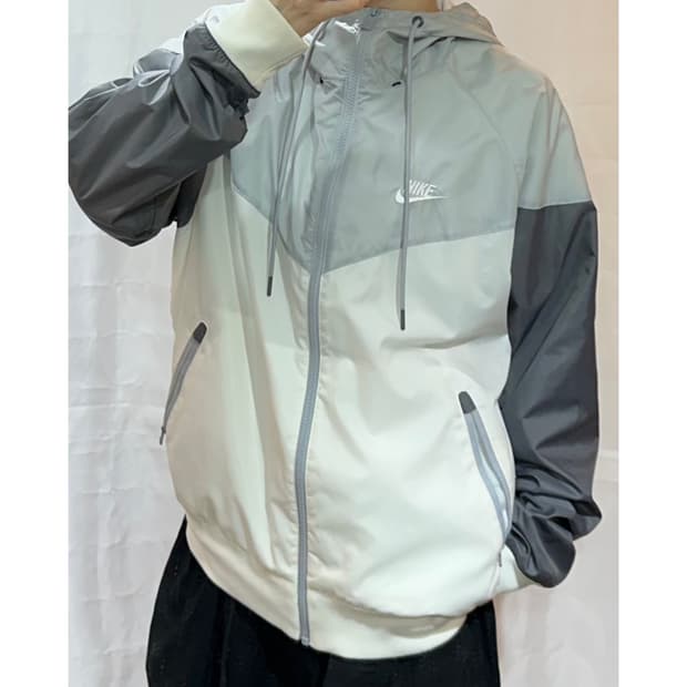 나이키 그레이 배색 후드 바람막이