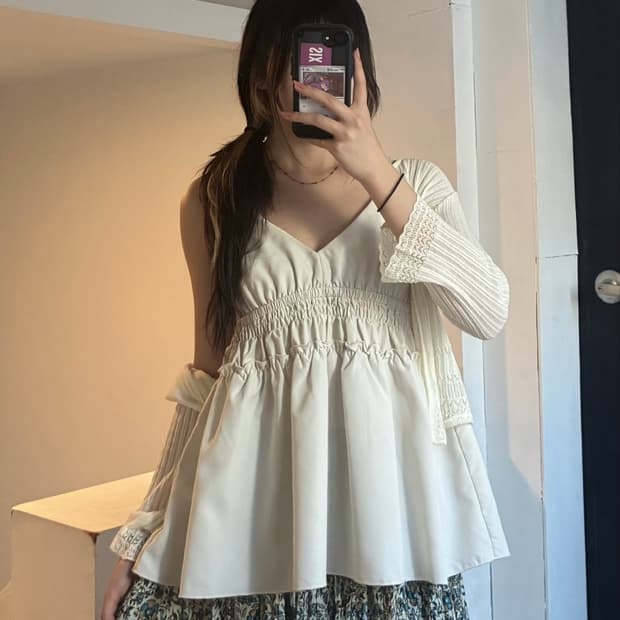 M) Japanese vintage 여성 프릴 디테일 아이보리 시폰 나시