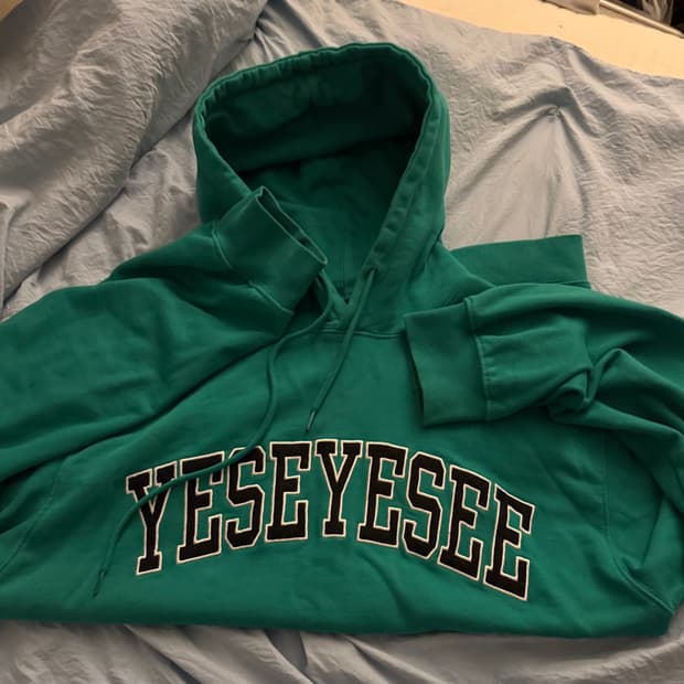 Yeseyesee green 후드티