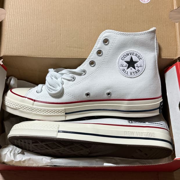 (새제품) 컨버스 척70 하이 클래식화이트 270