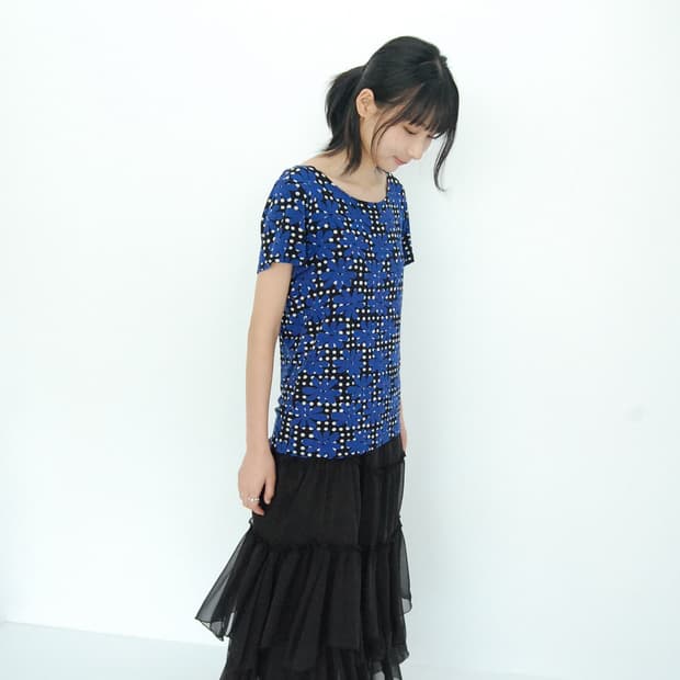 Agnes b flower dot top