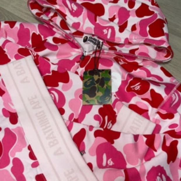 베이프 리버시블 양면후드 L 구해요