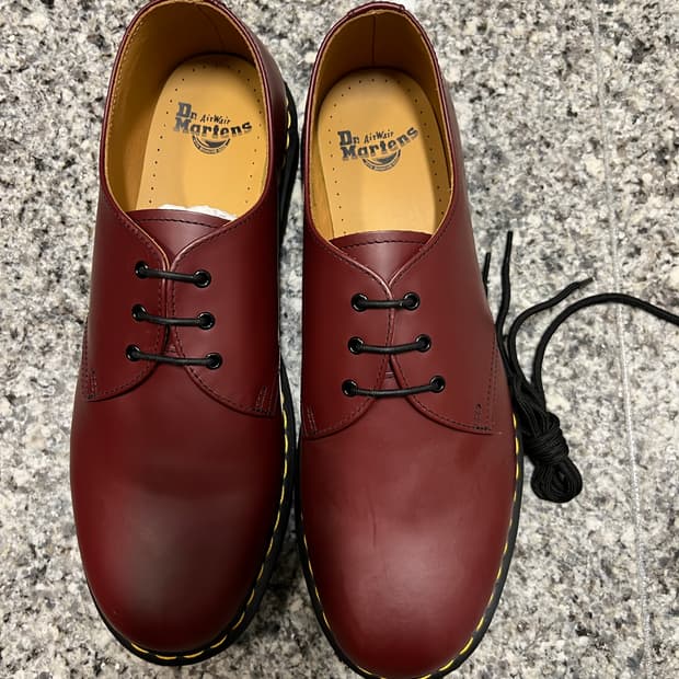 닥터마틴 1461  체리레드 UK11 (300)
