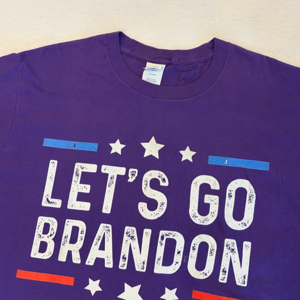 포트앤컴퍼니 퍼플 레츠고 브랜든 프린팅 반팔티 (XL)