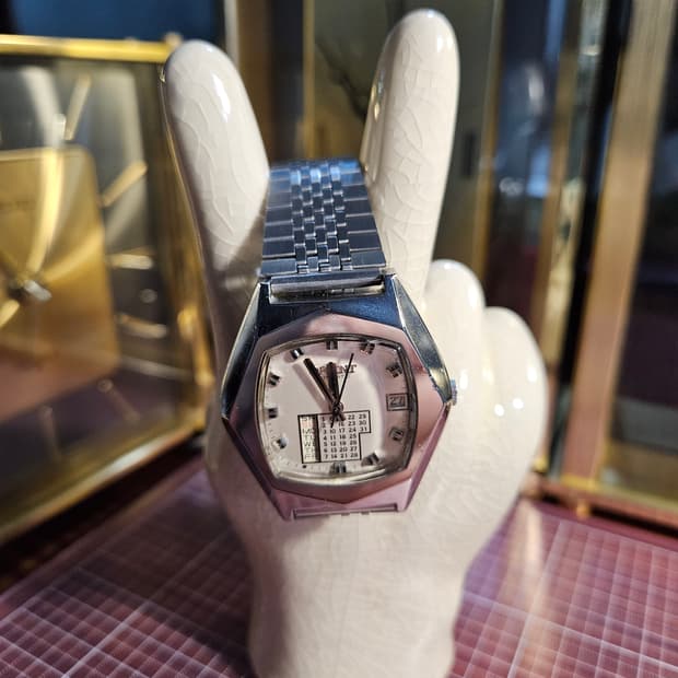 오리엔트 만년달력 빈티지 기계식 자동시계