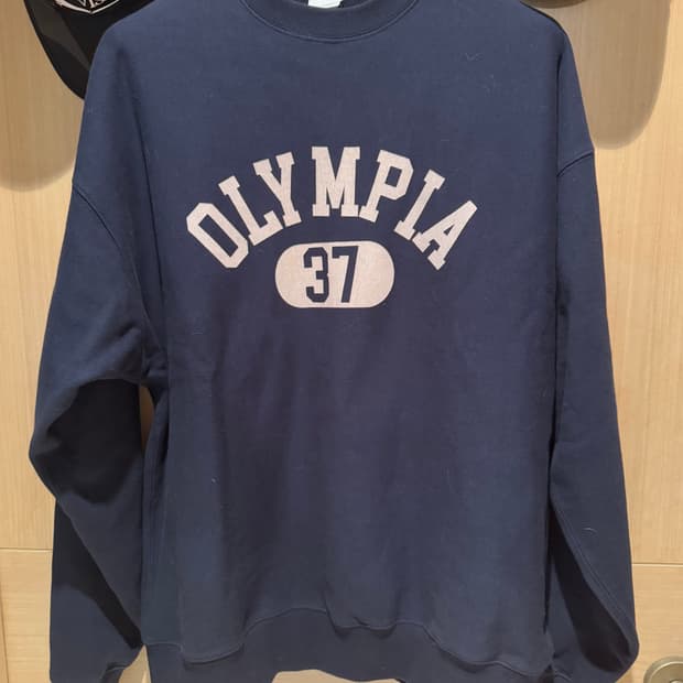 아웃스탠딩 맨투맨 L