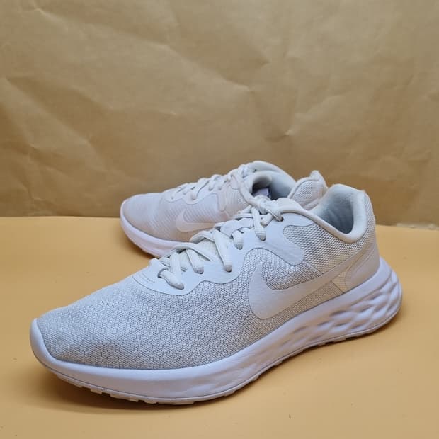 나이키 레볼루션6 남성운동화275 