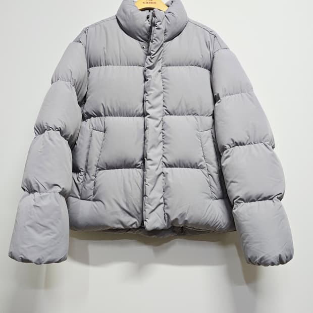 무신사스탠다드 프리미엄 구스패딩 점퍼 회색