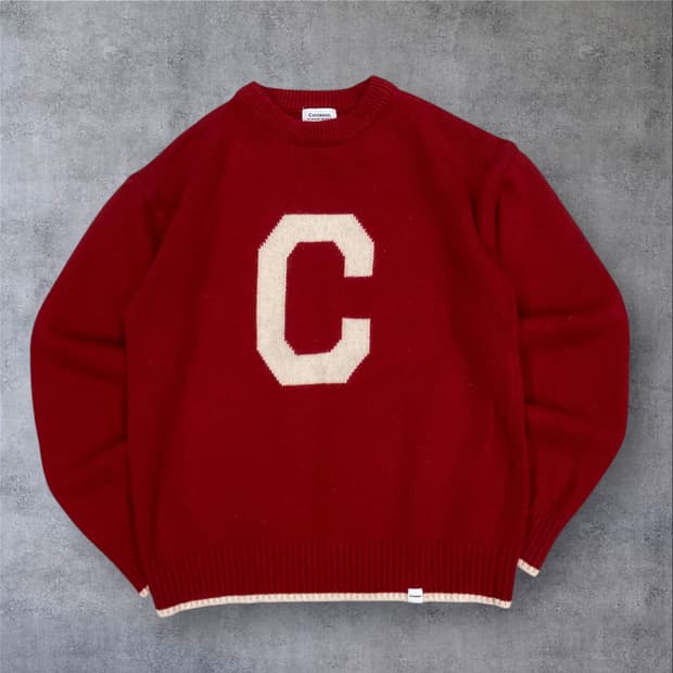 커버낫 레드 컬러 빅로고 니트