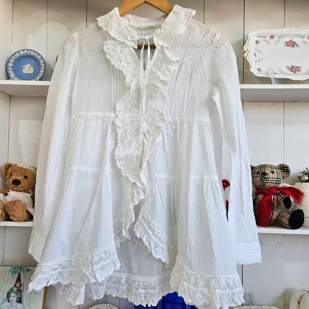 레스트로즈(LEST ROSE) 레이스 롱 블라우스 / 튜닉