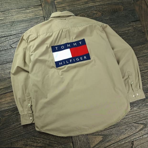 [타미힐피거] 빅로고 패치 빈티지 셔츠 베이지 M18248
