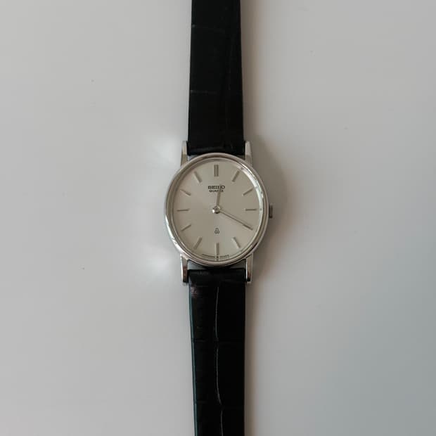 1980s Silver Oval Ladies Quartz