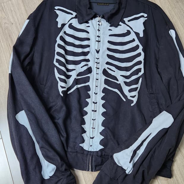 캐피탈 레이온 트윌 본 드리즐러 자켓 블랙