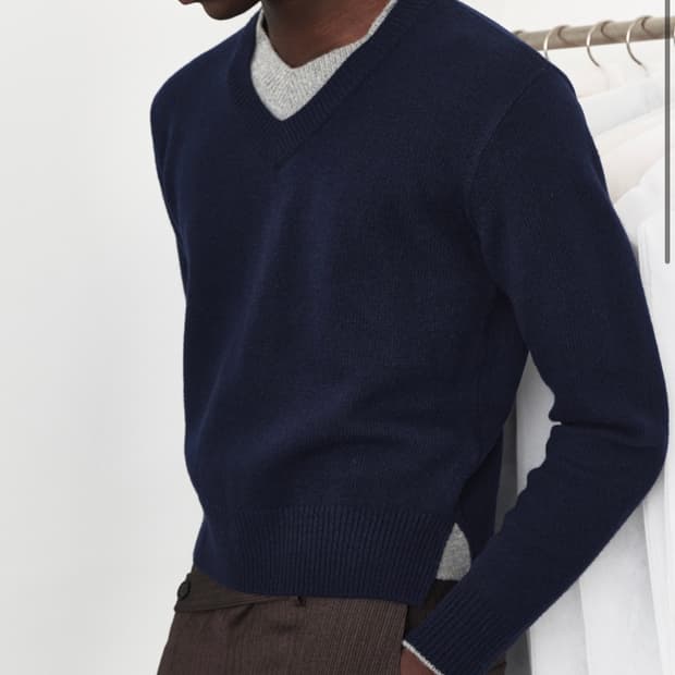 웨이비니스 Double Layed V-Neck knit