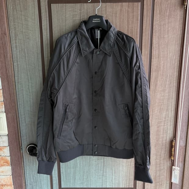 새상품(S)언어펙티드 바시티 자켓 차콜