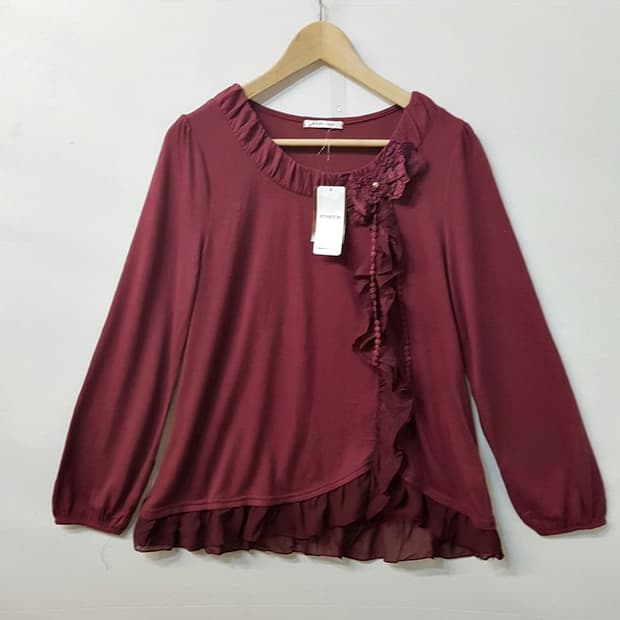 [새상품] axes femme 프릴 티셔츠 버건디