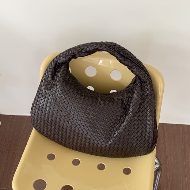 보테가베네타 호보백 초코브라운