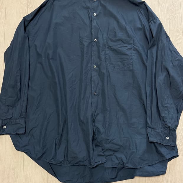 그라프페이퍼 오버사이즈 밴드카라 셔츠 네이비 2사이즈