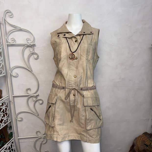 Beige button pocket detail zipper ops