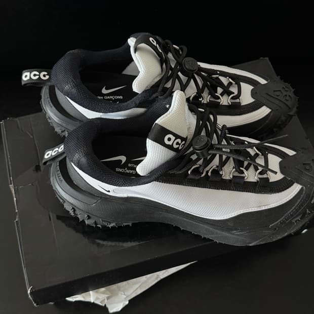 꼼데가르송 옴플 ACG 마운틴 플라이 2 로우 (240 us5.5)