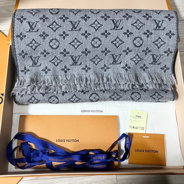 루이비통 모노그램 클래식 스카프