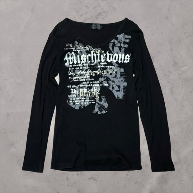 00s Y2K Style Black Long Sleeve