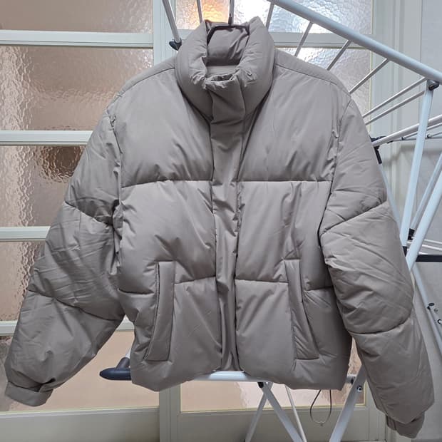 무탠다드 푸퍼 숏패딩 베이지