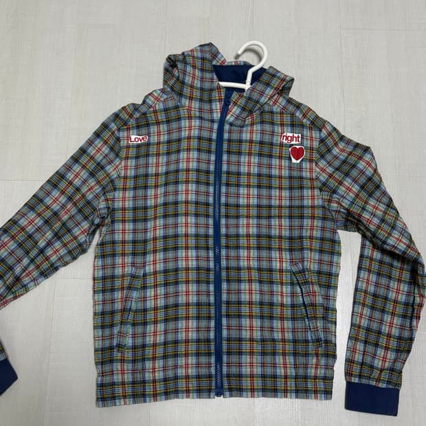 더뮤지엄비지터  러브체크자켓