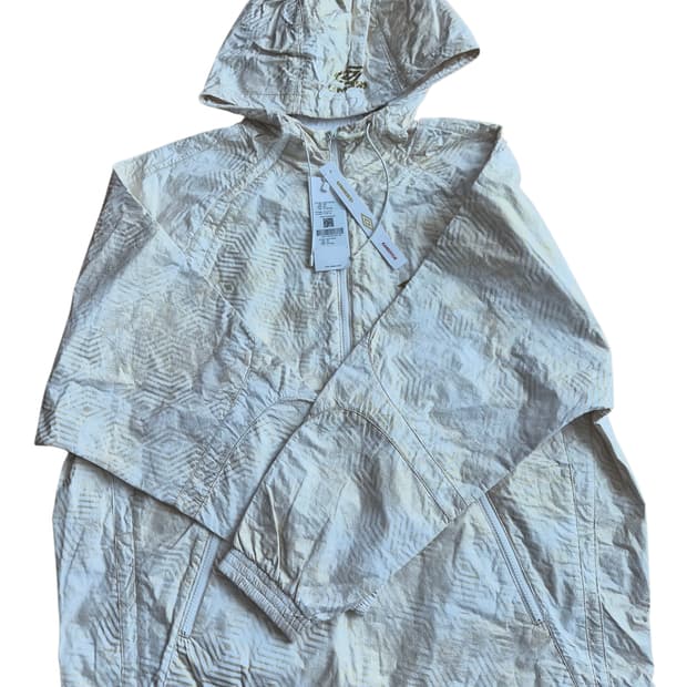 엄브로 X 강혁 콜라보 아노락