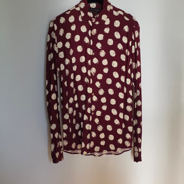 [s] ZARA 자라 폴카닷 도트 패턴 버건디 비스코스 셔츠