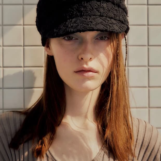 CROCHET NOUVELLE MARGOT HAT IN BLACK헌팅캡