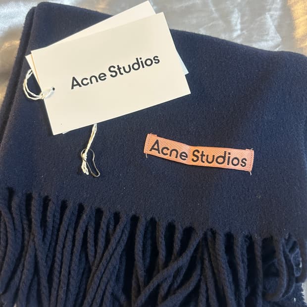 아크네 스튜디오 울 프린지 머플러  네이비 블루