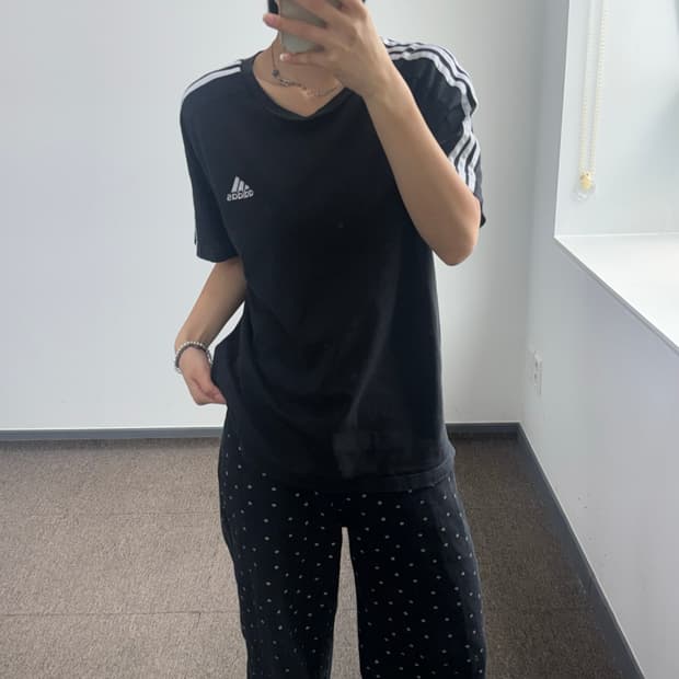 Adidas 아디다스 삼각로고 블랙 반팔