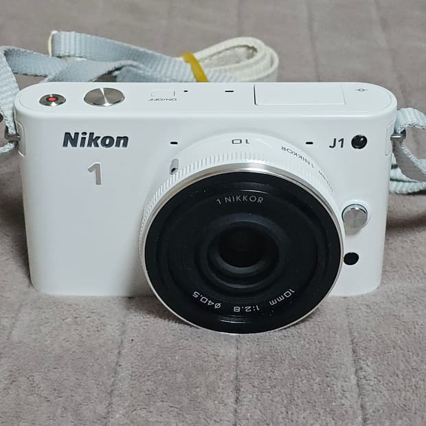 니콘 Nikon 1 J1 미러리스 카메라