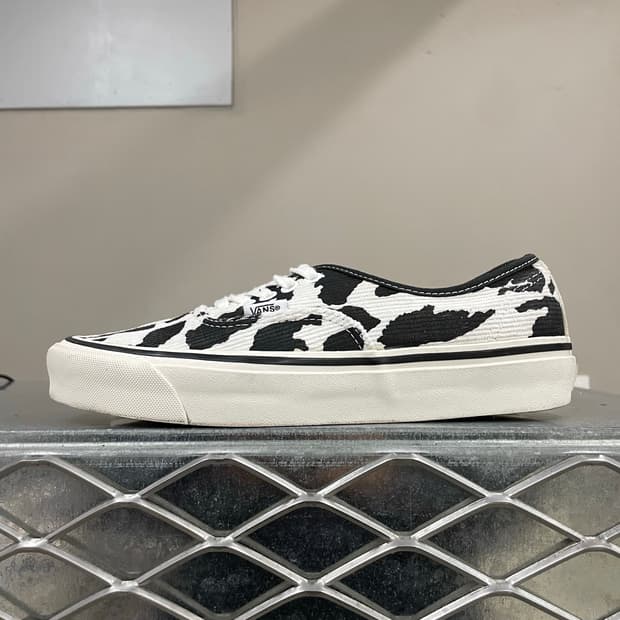 반스 어센틱 44 카우 코듀로이 260 (gr-4587)