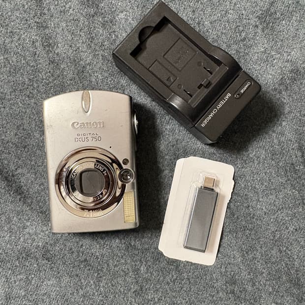 캐논 익서스 750(ixus750) 원희 디카 판매합니다