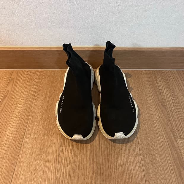 발렌시아가 스피드러너 E39 OG