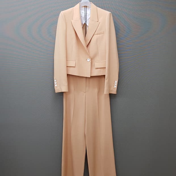 잇미샤 2022 크롭 자켓(S) 하이웨스트 와이드팬츠(XS) 수트 셋업