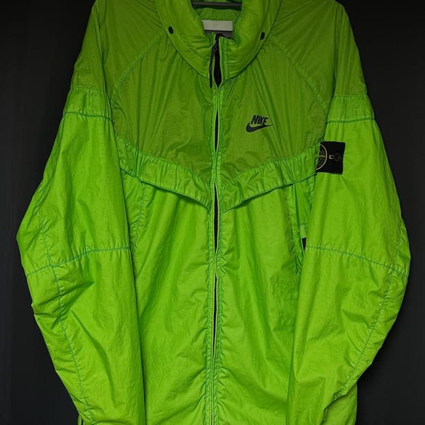 스톤아일랜드 나이키