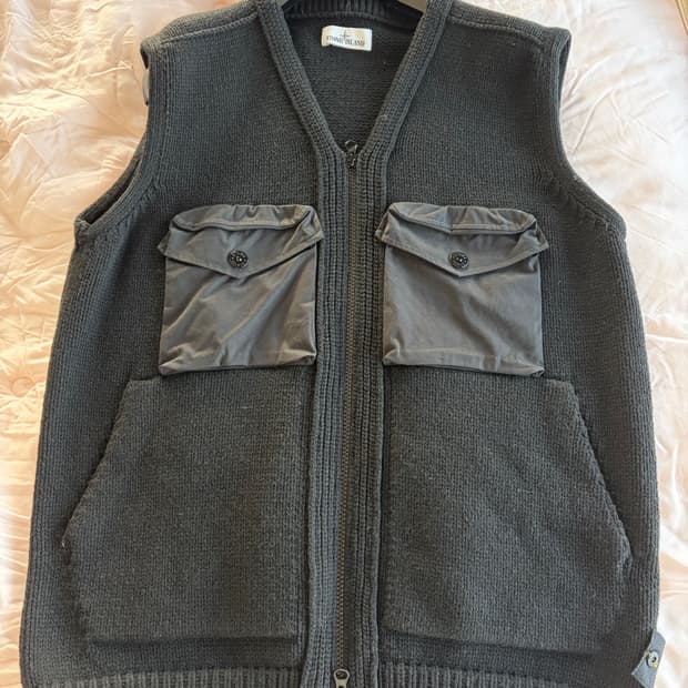 스톤아일랜드 니트 조끼