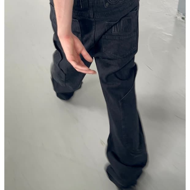 (L) Plastic product calf pocket pant