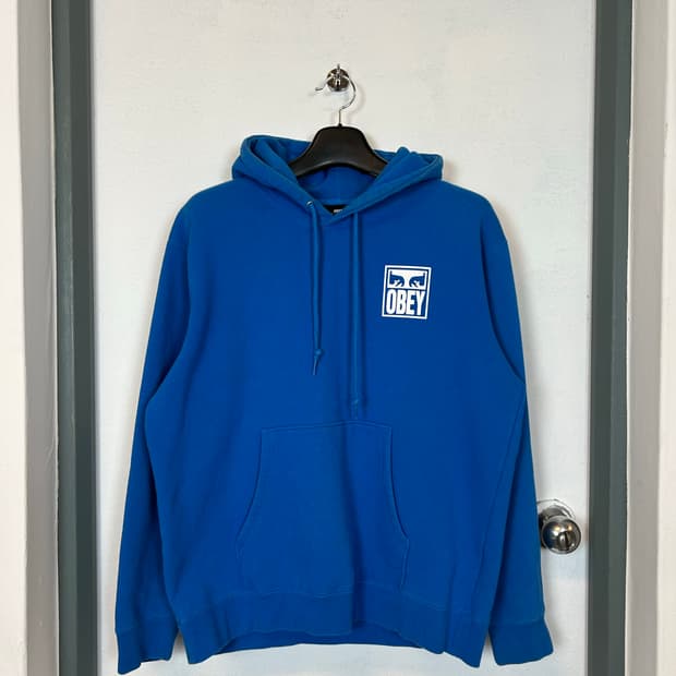 T053 오베이 아이즈 로고 블루 후디