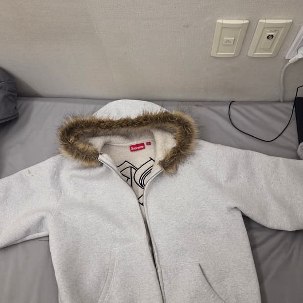 슈프림 포우 퍼 후드집업