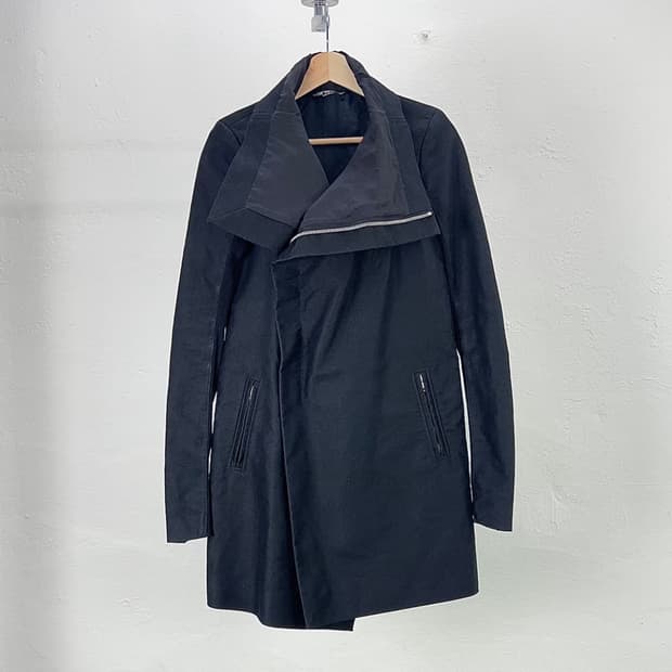 릭오웬스 09fw 블랙 언발란스 사선 풀 집업 코트