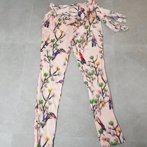 United Bamboo 플라워 패턴 바지 (사이즈 2).55~66