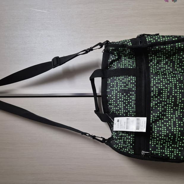 탑텐10 도트 패턴 크로스 숄더백